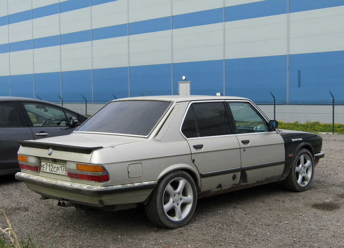 Санкт-Петербург, № Е 712 СР 178 — BMW 5 Series (E28) '82-88