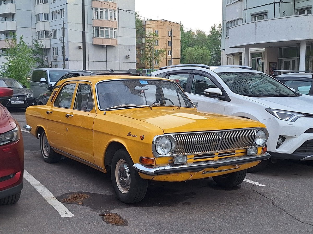 Москва, № Е 888 РК 197 — ГАЗ-24 Волга '68-86