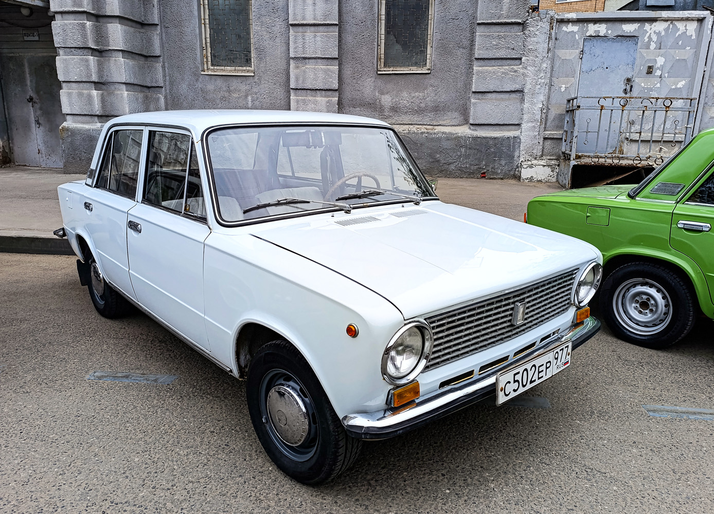 Москва, № С 502 ЕР 977 — ВАЗ-21013 Жигули '77-88; Москва — Круг Победы 2026