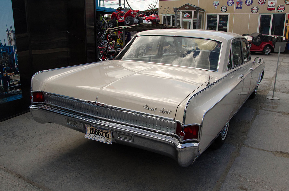 Свердловская область, № ZZX56V — Oldsmobile 98 (7G) '61-64