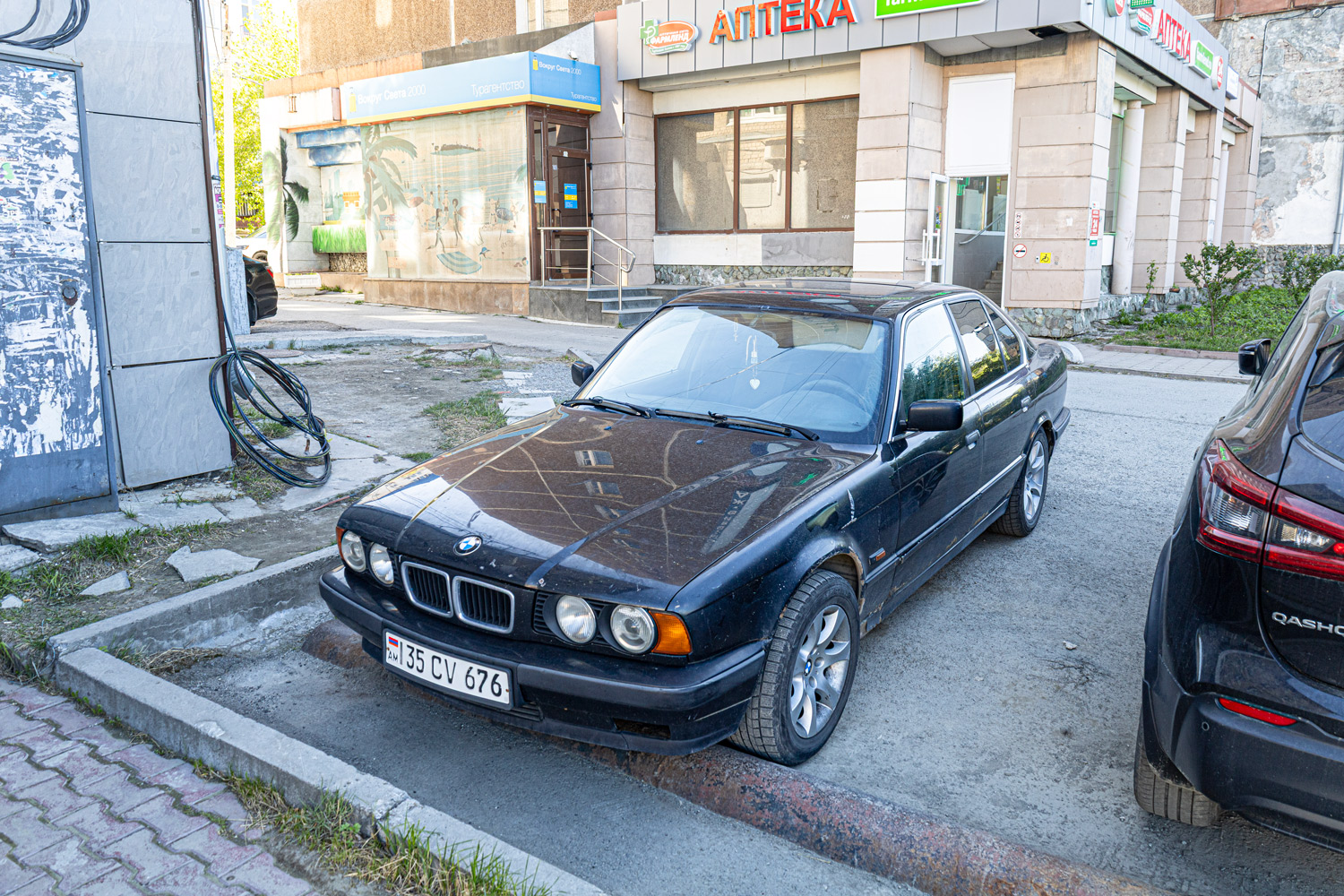 Армения, № 35 CV 676 — BMW 5 Series (E34) '87-96