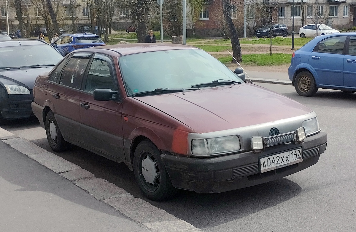 Ленинградская область, № А 042 ХХ 147 — Volkswagen Passat (B3) '88-93