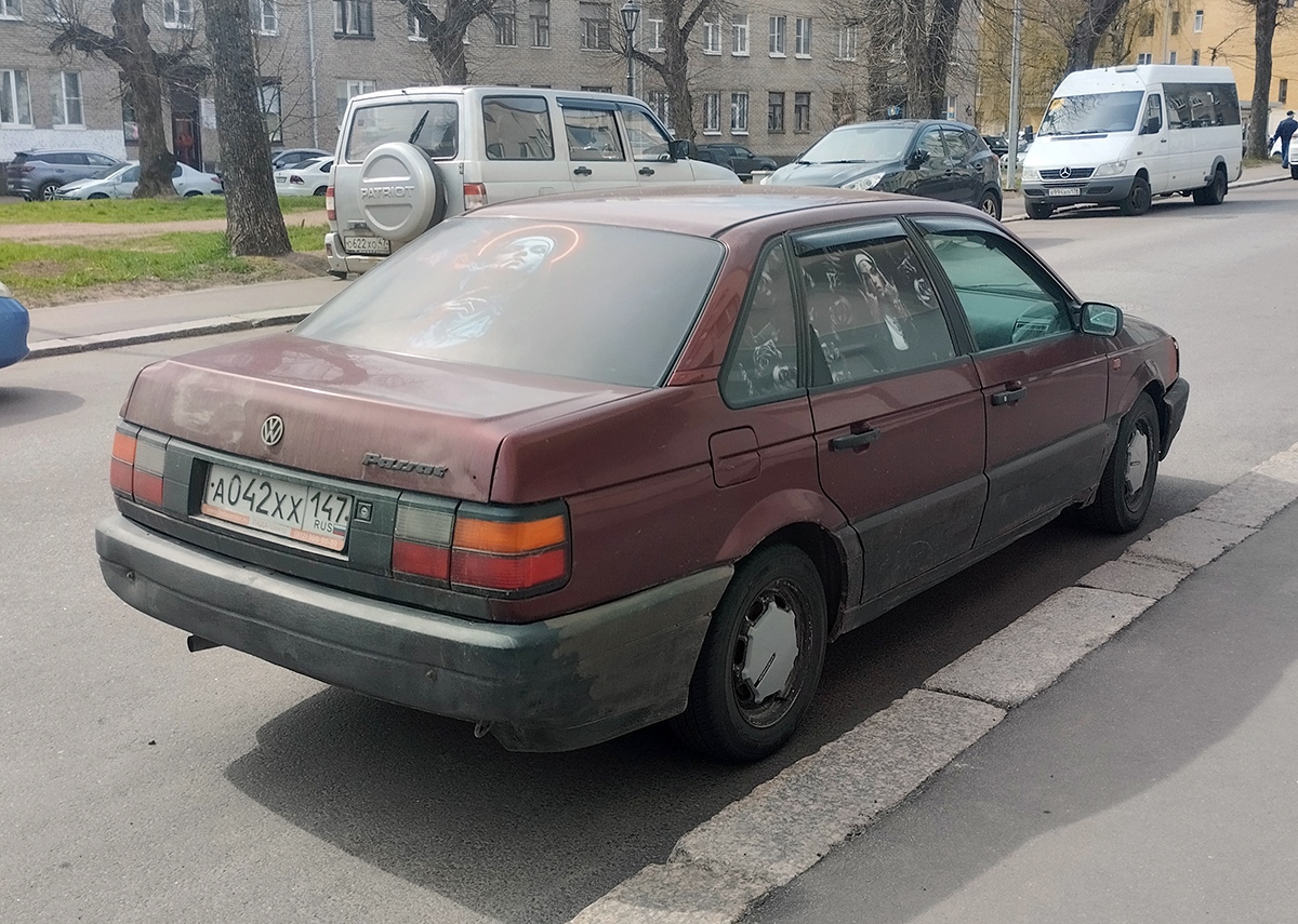Ленинградская область, № А 042 ХХ 147 — Volkswagen Passat (B3) '88-93