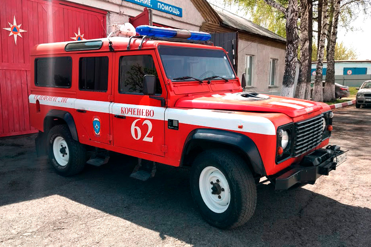 Новосибирская область, № Е 047 МУ 54 — Land Rover Defender '83-07