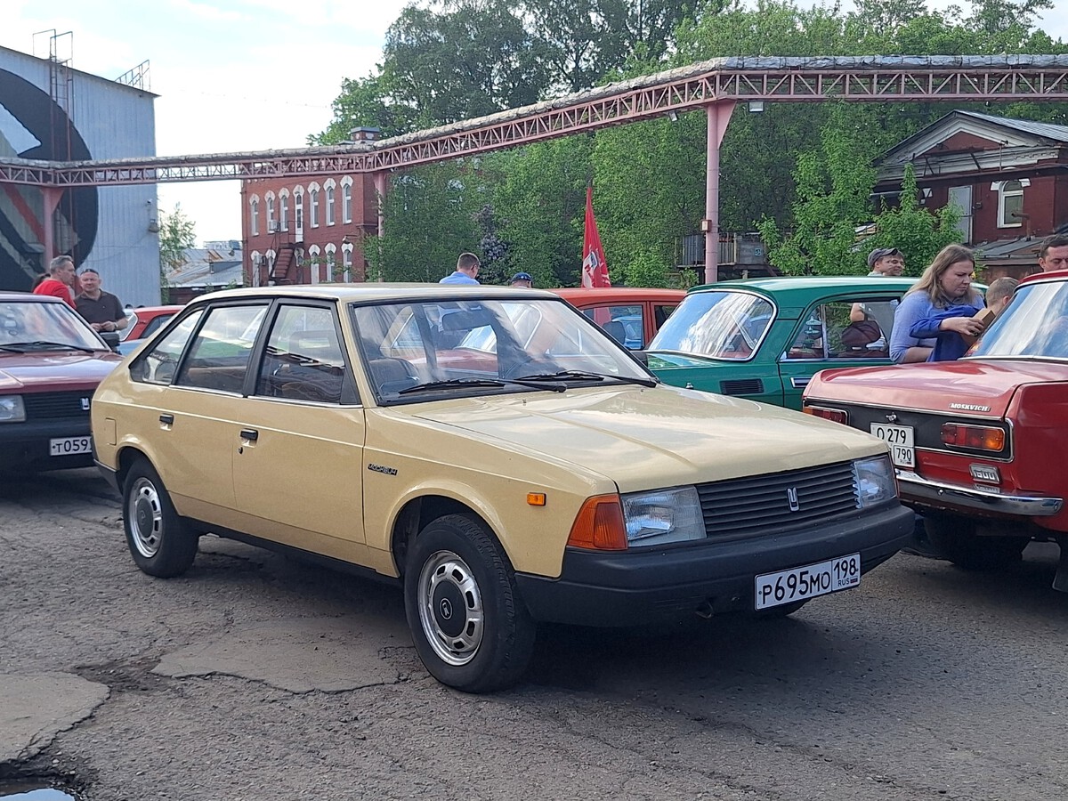 Санкт-Петербург, № Р 695 МО 198 — Москвич-2141 '86-98; Москва — ДИМ 2026