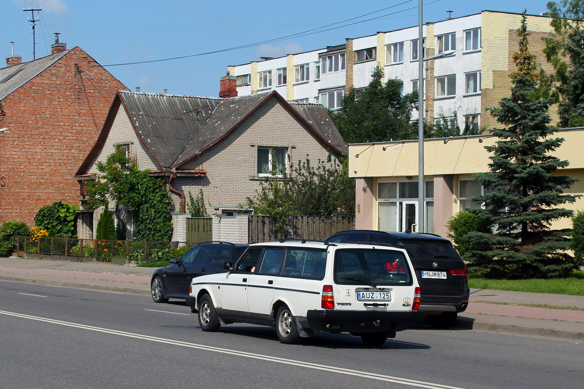 Литва, № AUZ 125 — Volvo 240 Series (общая модель)