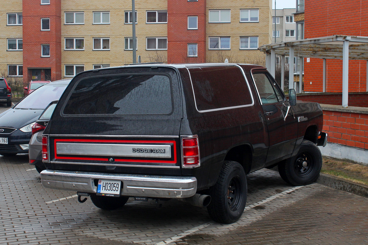 Литва, № H03059 — Dodge Ramcharger (2G) '81-93