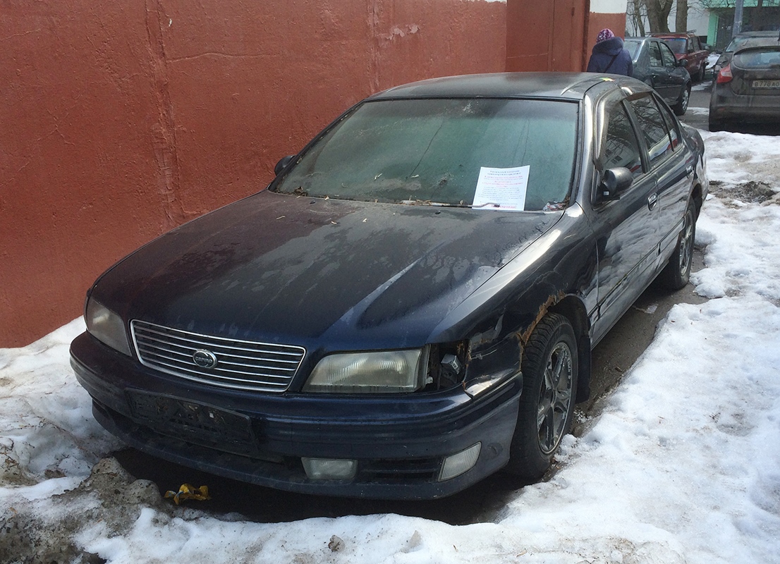 Москва, № У 382 ВТ 177 — Nissan Cefiro (A32) '94-00