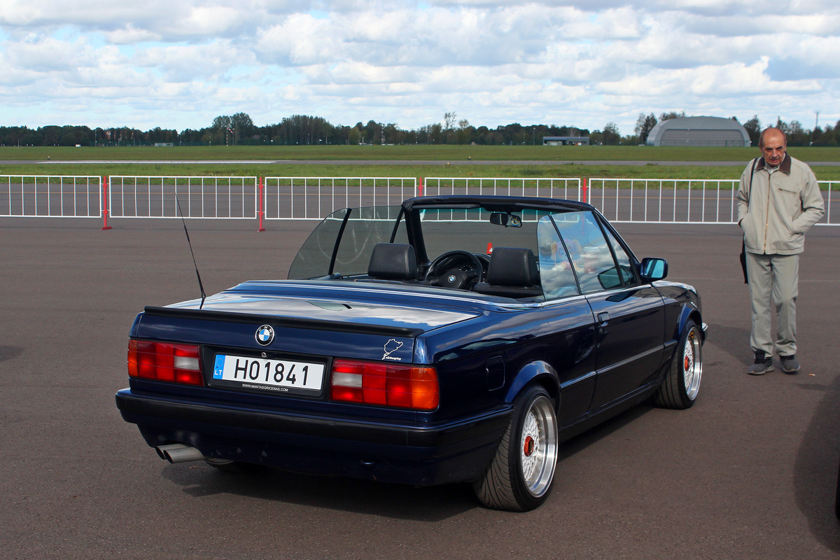 Литва, № H01841 — BMW 3 Series Cabrio (E30) '83-93; Литва — Retro mugė 2024 ruduo