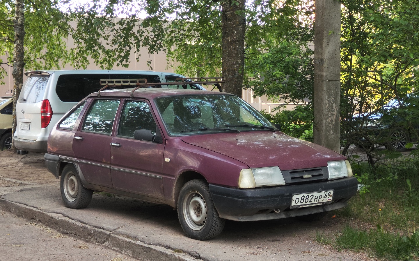 Тверская область, № О 882 НР 69 — Иж-2126-030 '98-05