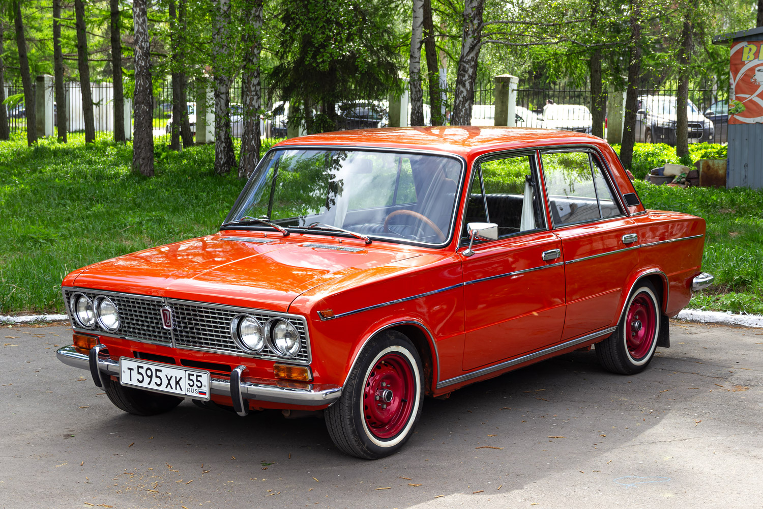 Омская область, № Т 595 ХК 55 — ВАЗ-2103 Жигули '72-84; Омская область — Выставка 9 мая 2026 г.