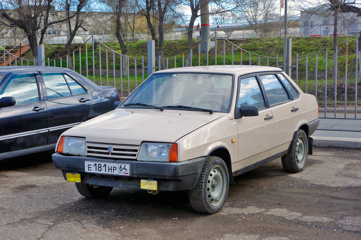 Саратовская область, № Е 181 НР 64 — ВАЗ-21099 '90-04
