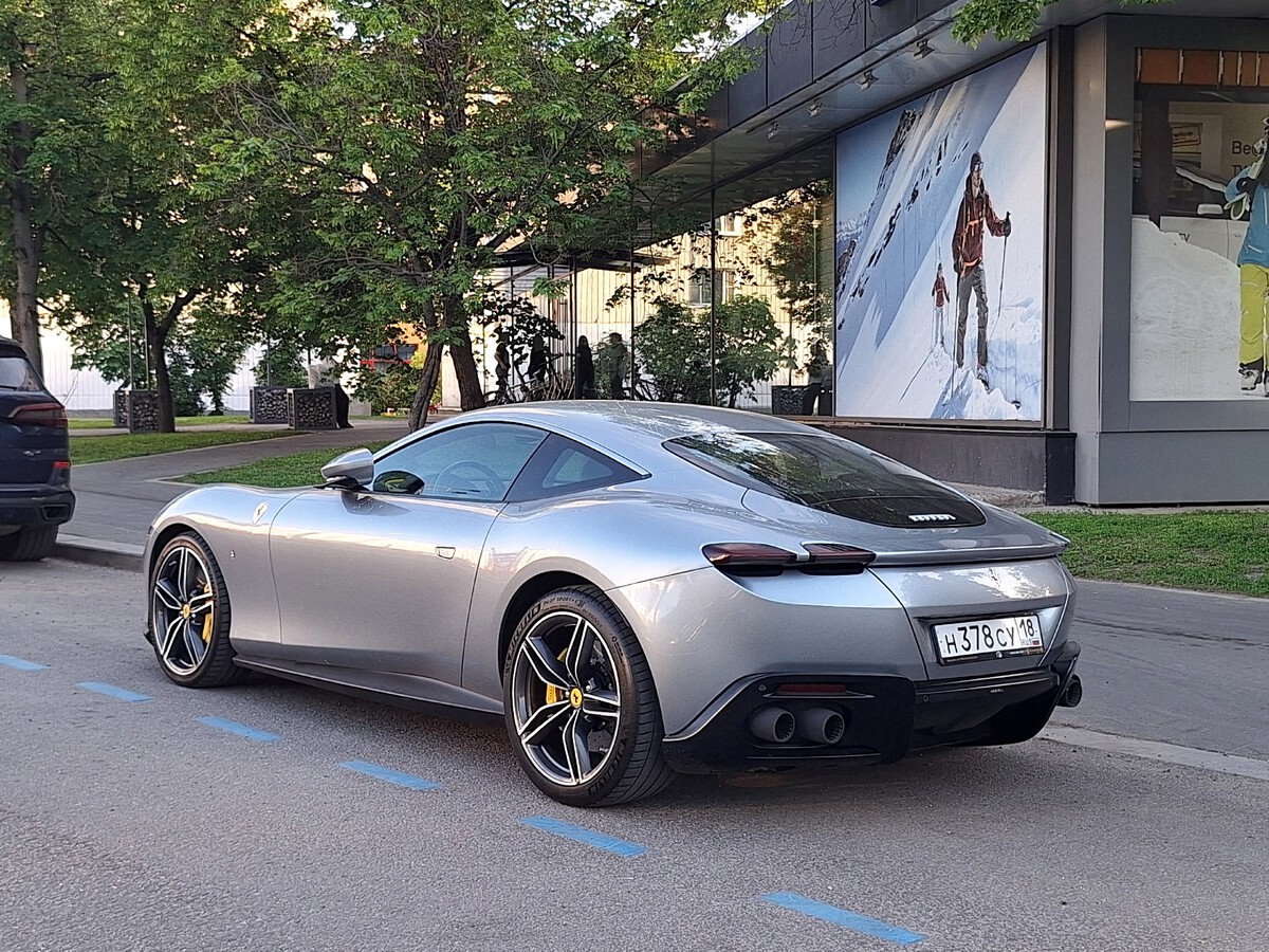 Удмуртия, № Н 378 СУ 18 — Ferrari Roma '20-25