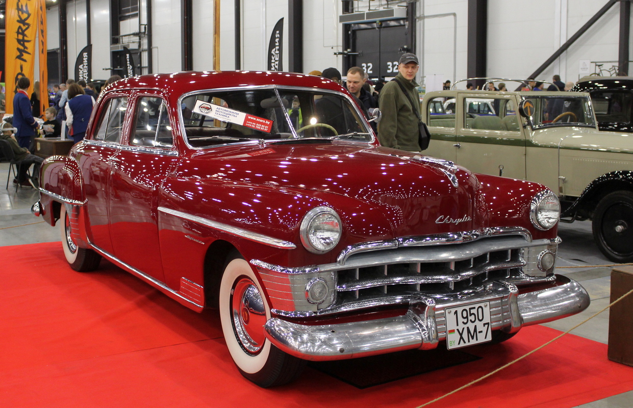 Минск, № 1950 XM-7 — Chrysler New Yorker (3G) ' 49-54; Санкт-Петербург — Олдтаймер-Галерея Ильи Сорокина