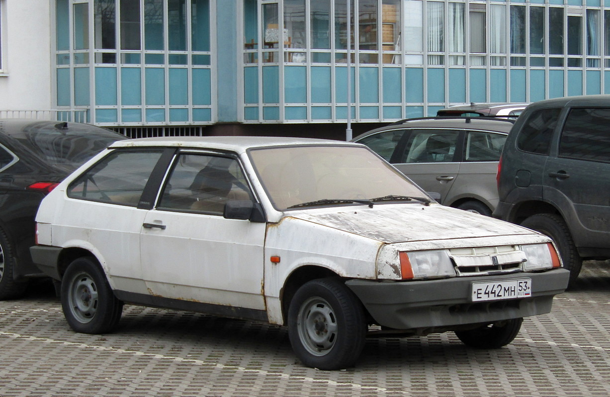 Новгородская область, № Е 442 МН 53 — ВАЗ-2108 '84-94