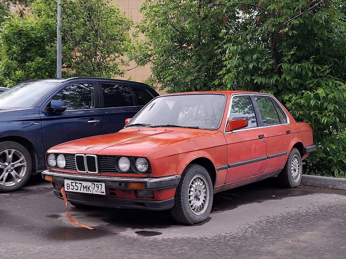 Москва, № В 557 МК 797 — BMW 3 Series (E30) '82-94