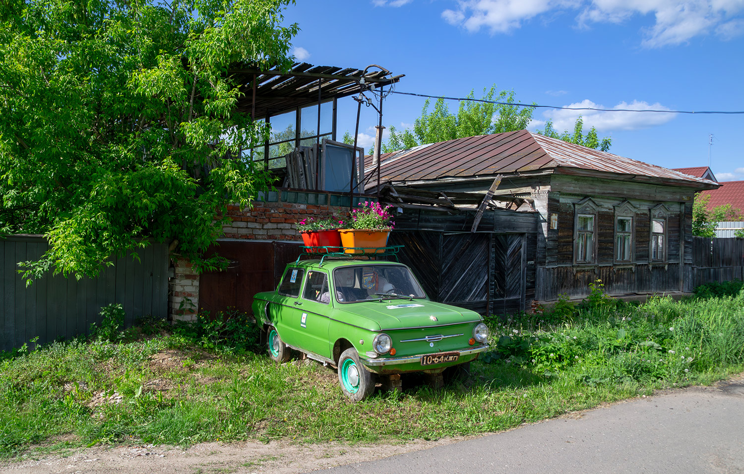 Калужская область, № 10-64 КЖП — ЗАЗ-968/968А Запорожец '71-79; Техника на постаментах, памятники (Калужская область)