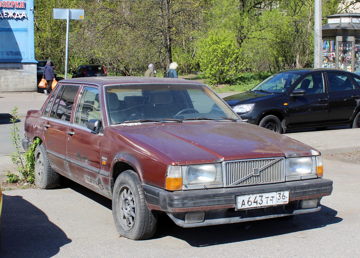 Воронежская область, № А 643 ТТ 36 — Volvo 760 GLE '84-90