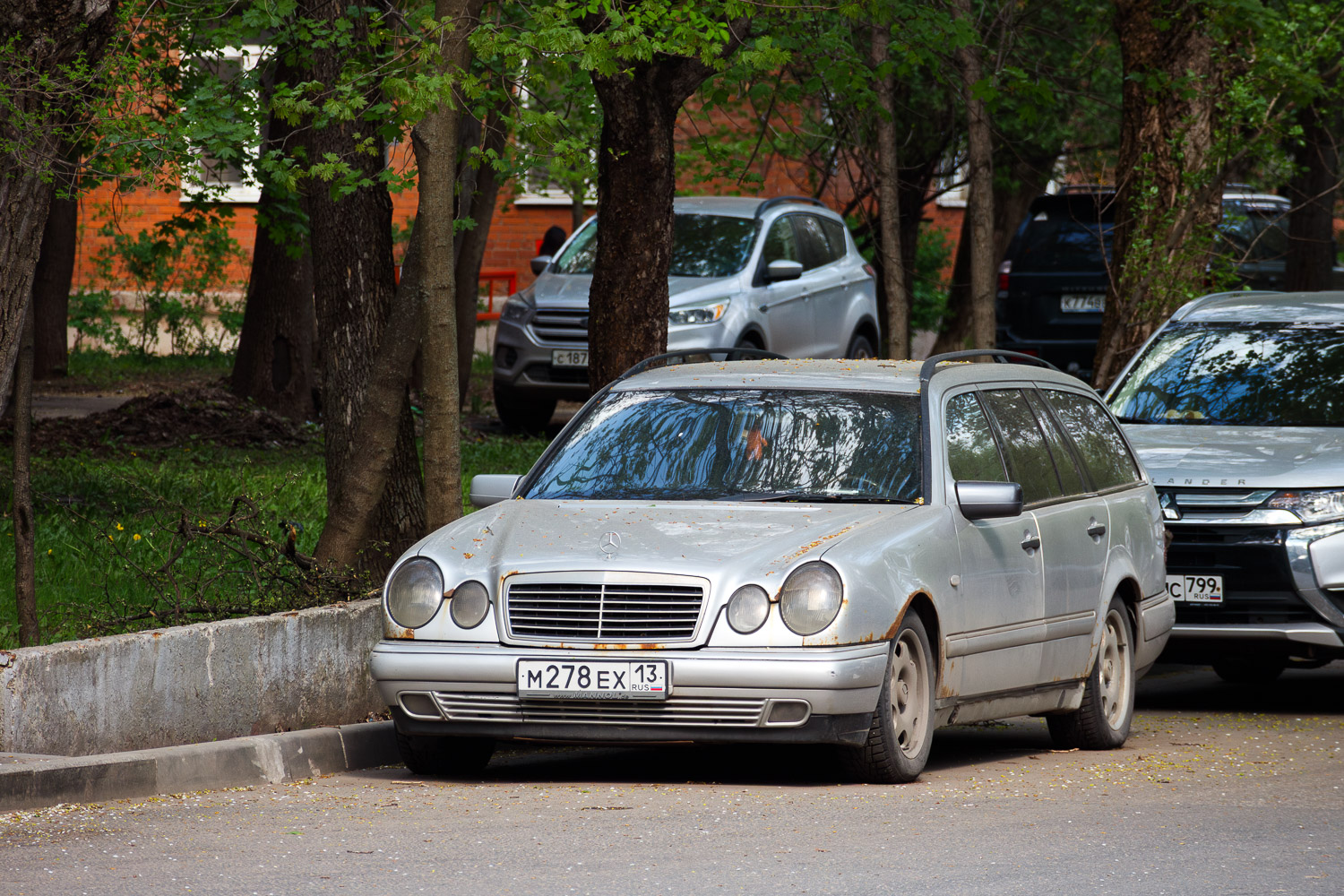 Мордовия, № М 278 ЕХ 13 — Mercedes-Benz (S210) '95-03