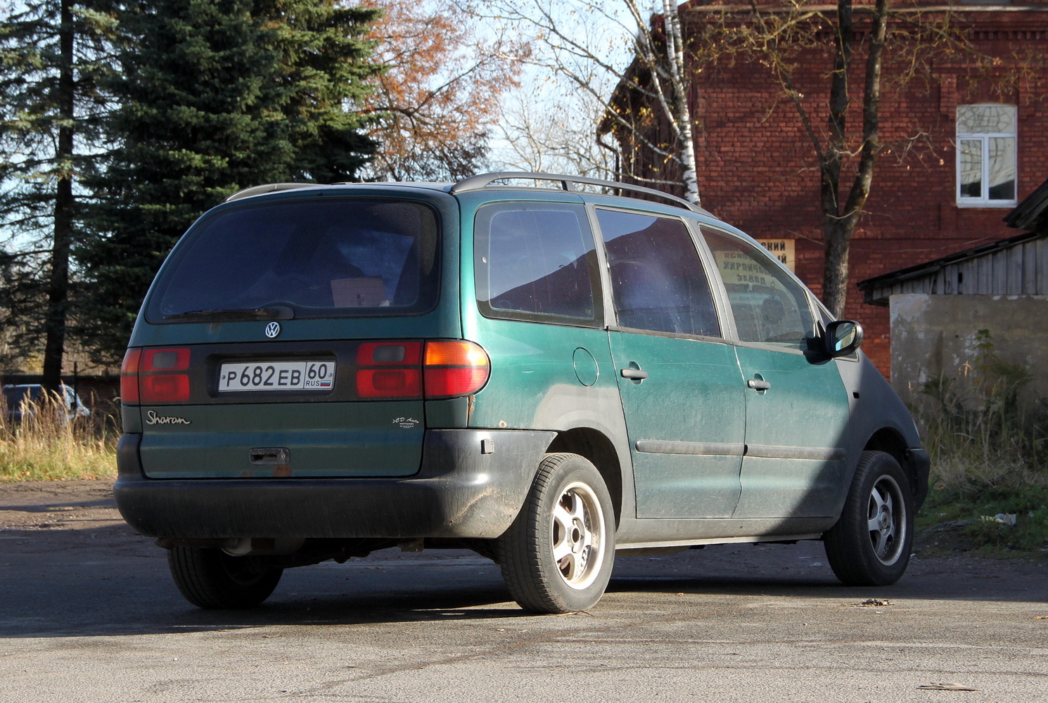 Псковская область, № Р 682 ЕВ 60 — Volkswagen Sharan (7M) '95-00