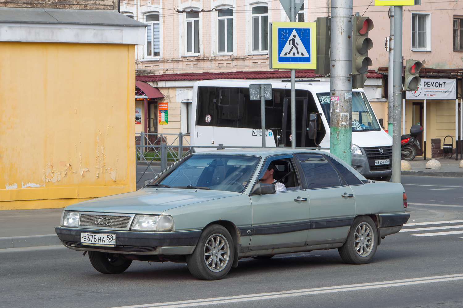 Пензенская область, № Е 378 НА 58 — Audi 100 (C3) '82-91