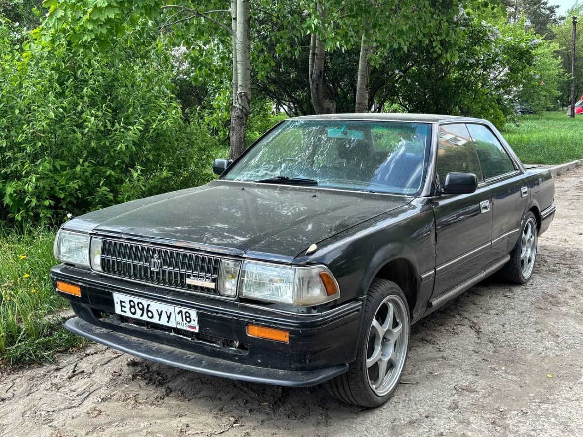 Удмуртия, № Е 896 УУ 18 — Toyota Crown (S130) '87-91