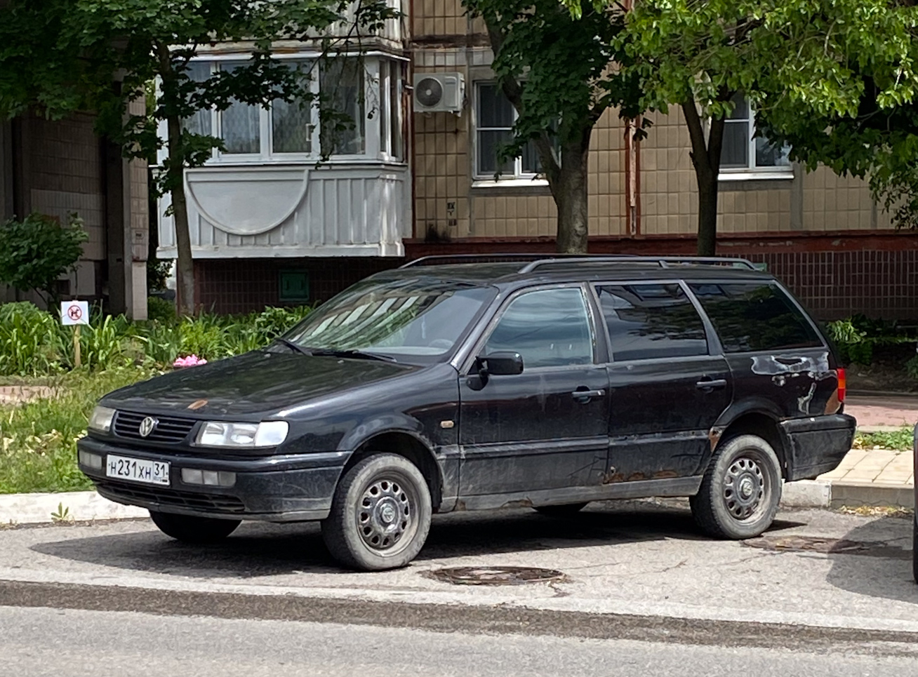 Белгородская область, № Н 231 ХН 31 — Volkswagen Passat Variant (B4) '93-97