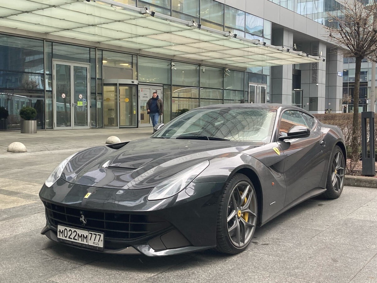 Москва, № М 022 ММ 777 — Ferrari F12berlinetta '12-17