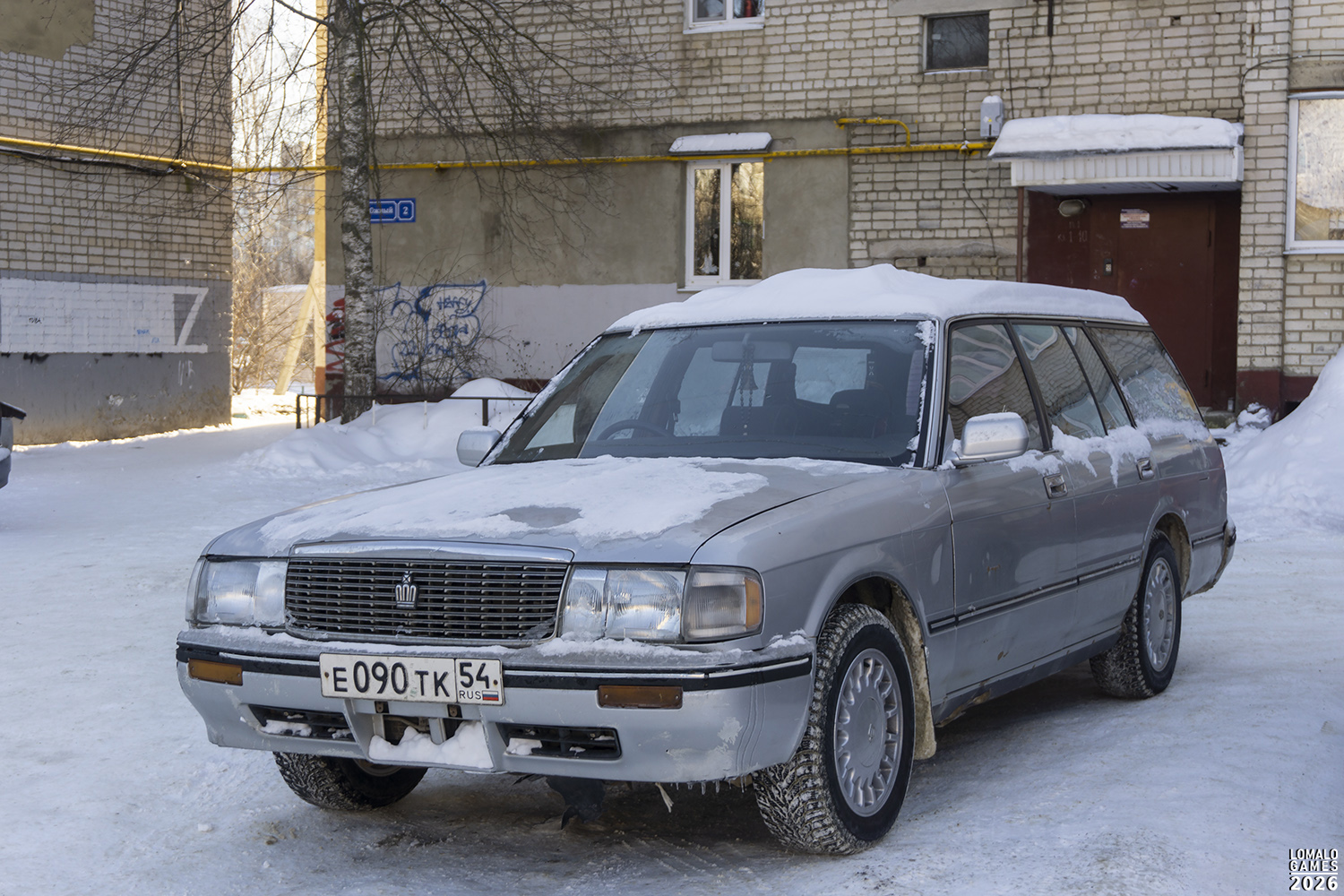 Тамбовская область, № Е 090 ТК 54 — Toyota Crown (S130, facelift) '91-99