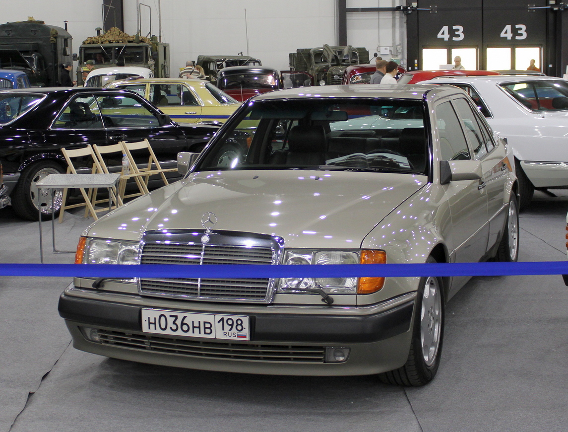 Санкт-Петербург, № Н 036 НВ 198 — Mercedes-Benz (W124) '84-96; Санкт-Петербург — Олдтаймер-Галерея Ильи Сорокина