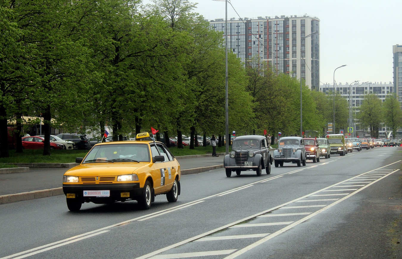 Москва, № У 170 РВ 177 — Москвич-2141 Святогор '98-01; Ленинградская область, № К 322 СВ 147 — Москвич-401-420 '54-56; Санкт-Петербург — Международный транспортный фестиваль "ТранспортФест 2025"