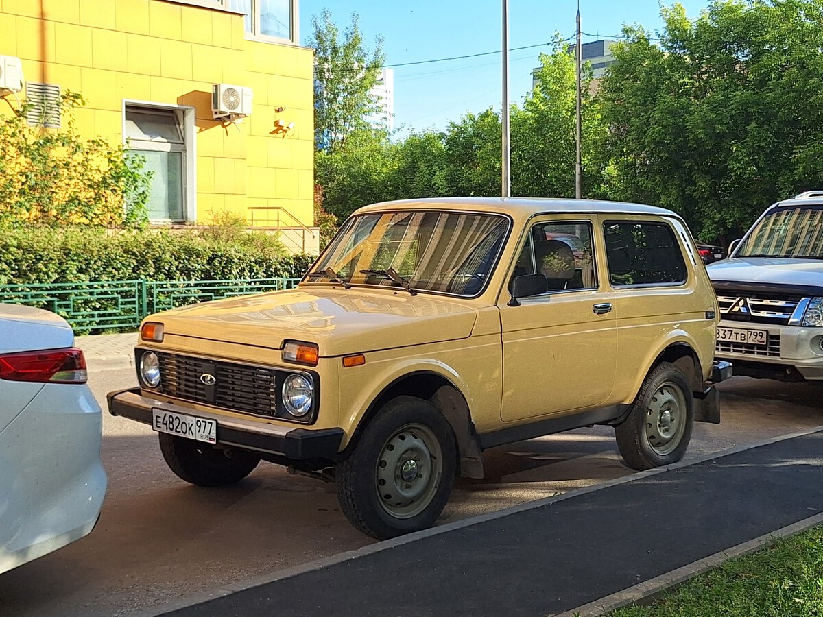 Москва, № Е 482 ОК 977 — ВАЗ-2121 Нива '77-94