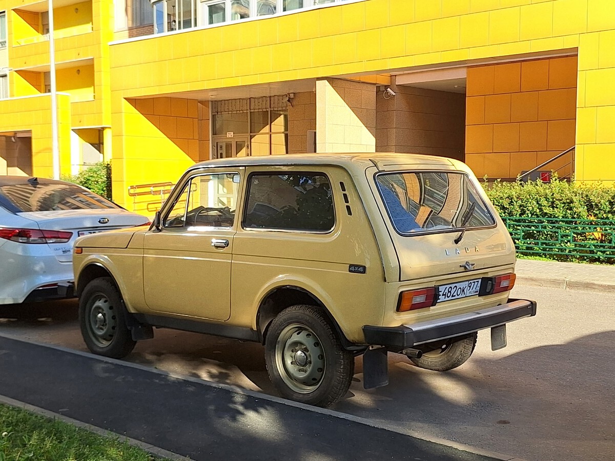 Москва, № Е 482 ОК 977 — ВАЗ-2121 Нива '77-94