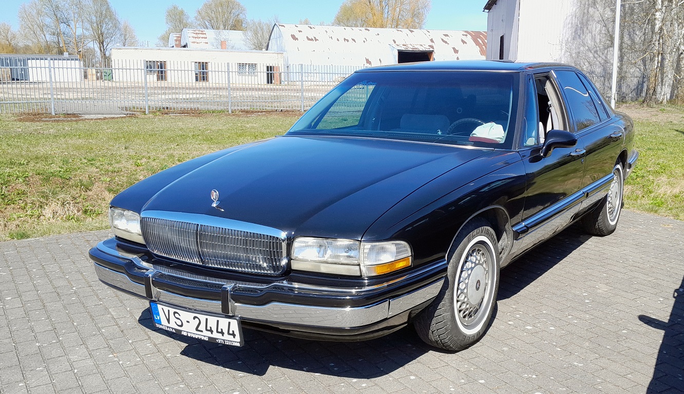 Латвия, № VS-2444 — Buick Park Avenue '90-96