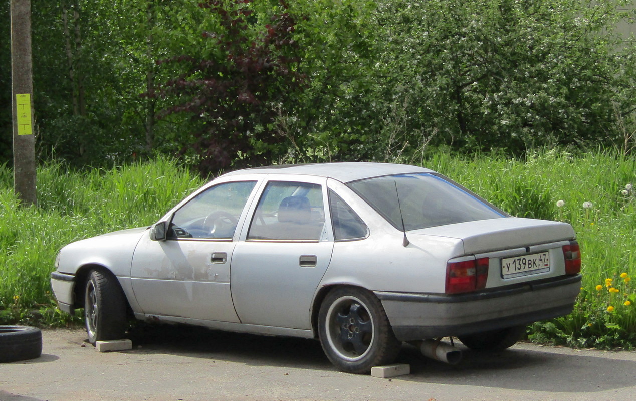 Ленинградская область, № У 139 ВК 47 — Opel Vectra (A) '88-95