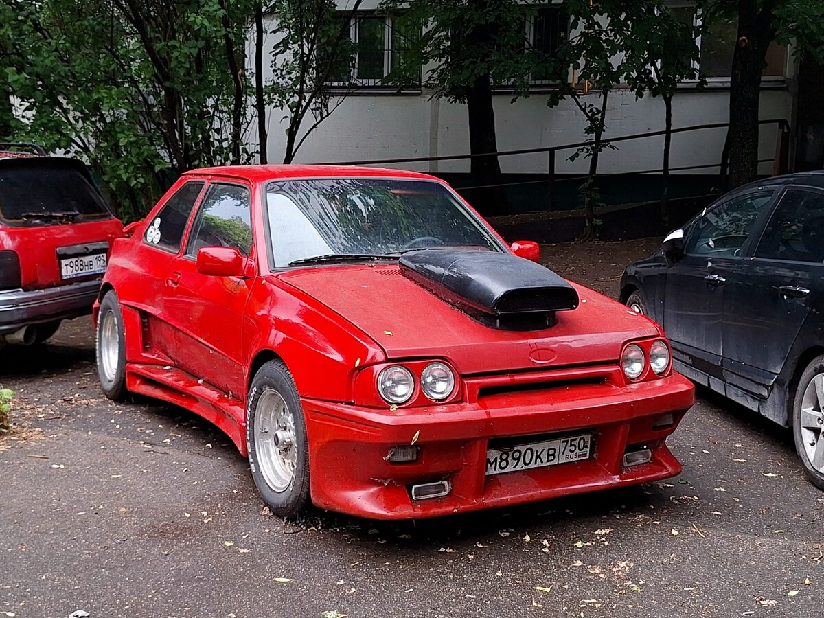 Москва, № М 890 КВ 750 — Ford Escort MkIV '86-92