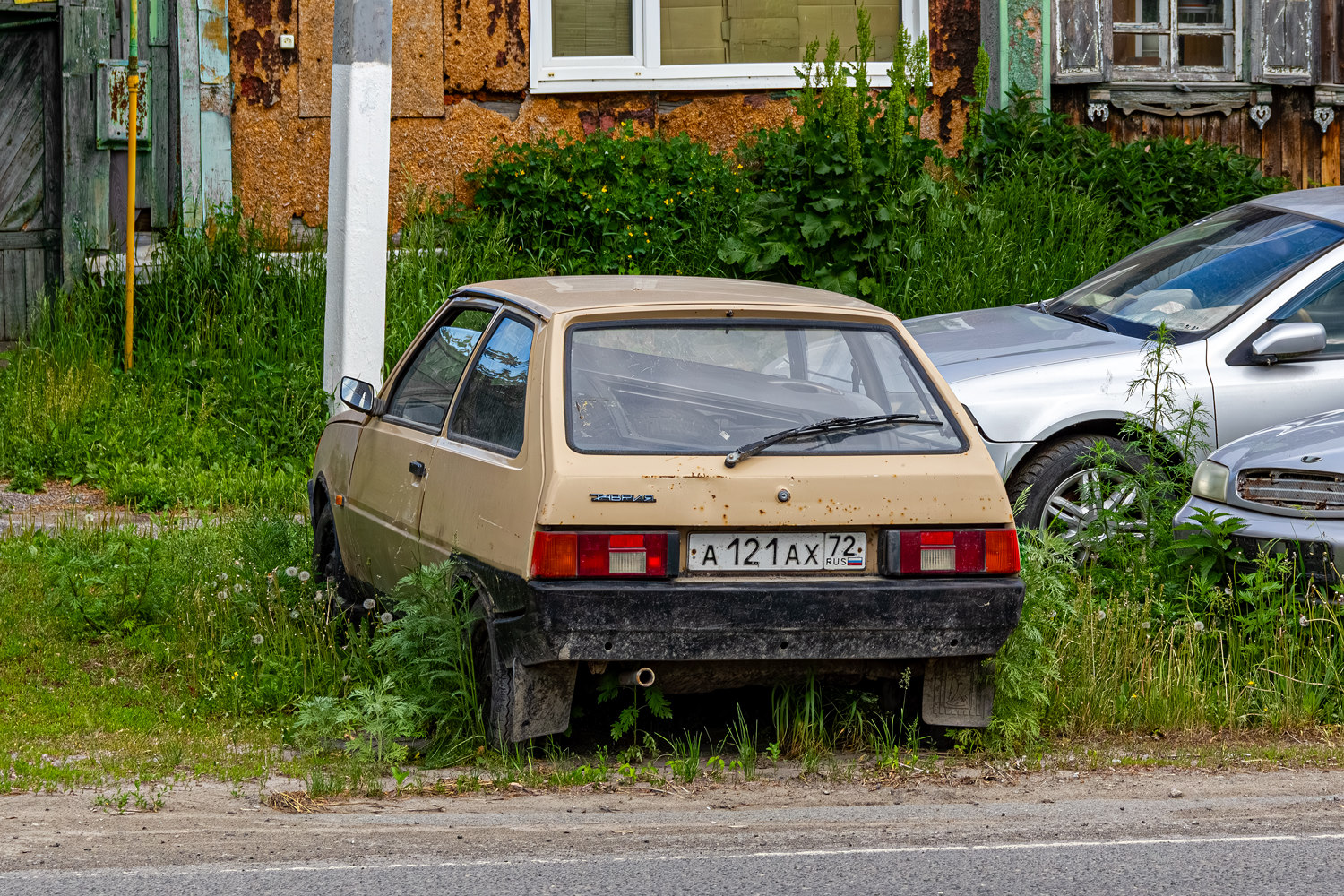 Тюменская область, № А 121 АХ 72 — ЗАЗ-11028 Таврия '90-07