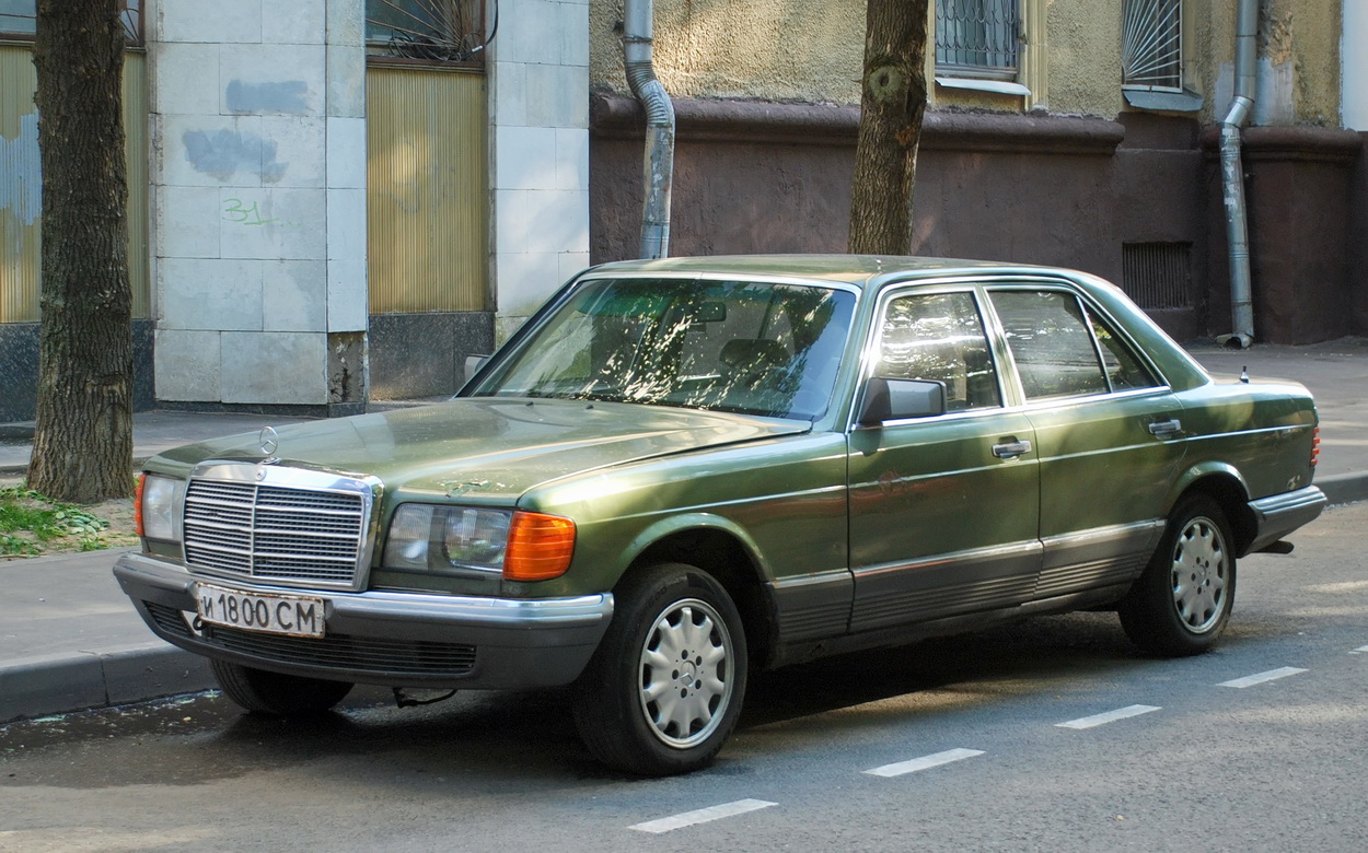 Москва, № И 1800 СМ — Mercedes-Benz (W126) '79-91; Смоленская область — Вне региона