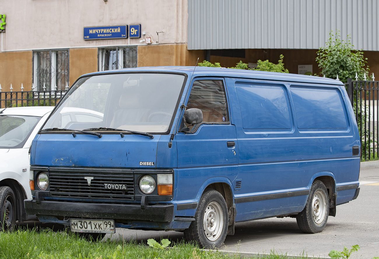 Москва, № М 301 ХК 99 — Toyota Hiace (H50/H60/H70) '82-89