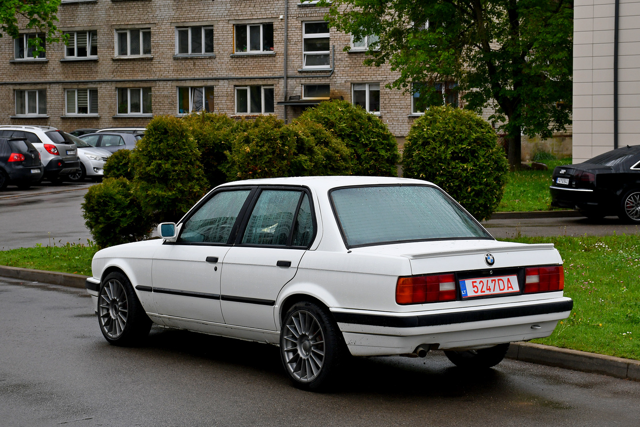 Литва, № 5247 DA — BMW 3 Series (E30) '82-94