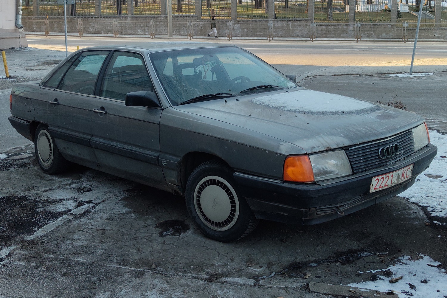 Минск, № 2221 КС — Audi 100 (C3) '82-91