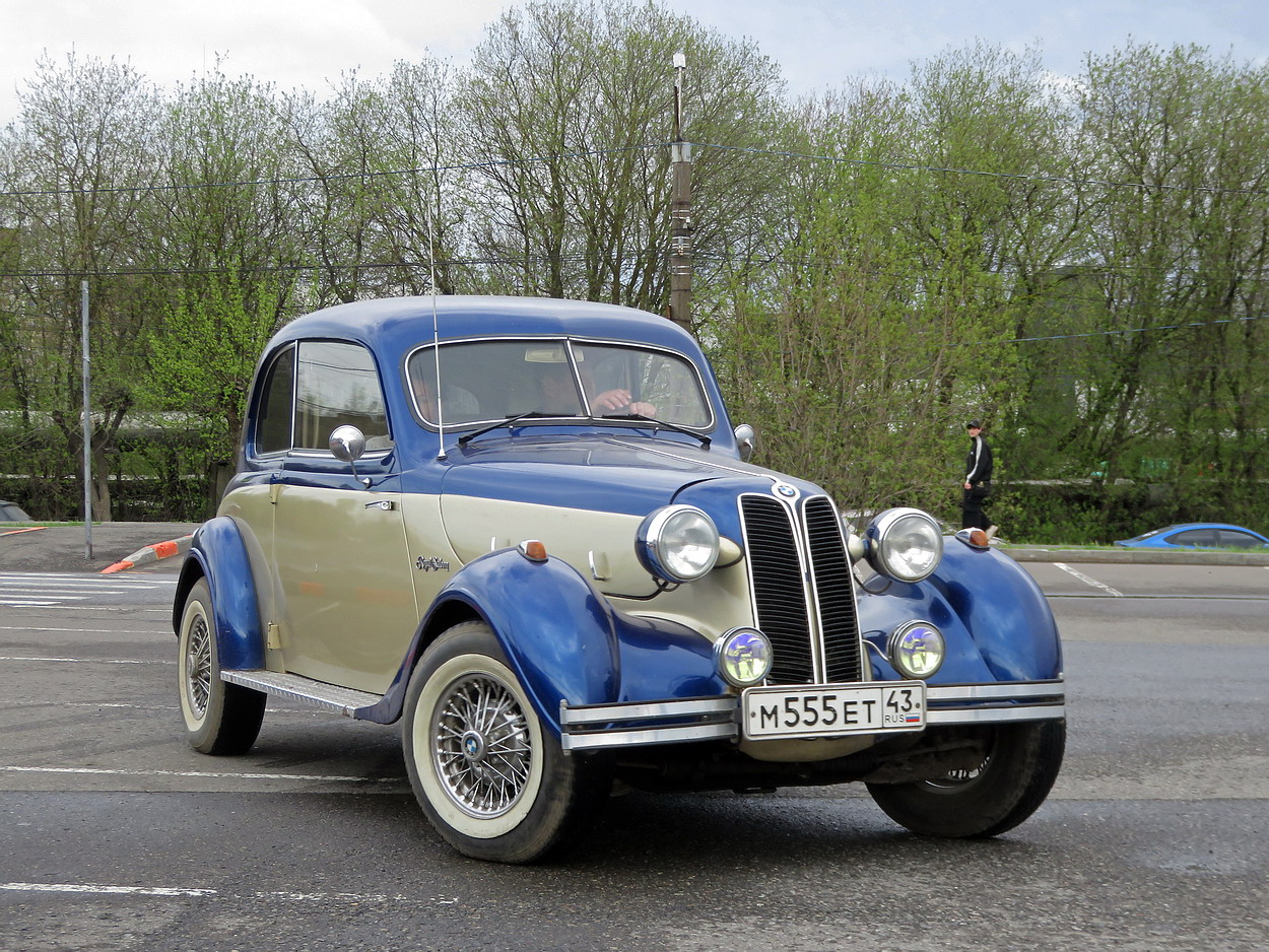 Кировская область, № М 555 ЕТ 43 — BMW 321 '38-50; Кировская область — Выставка ретро-автомобилей в Кирове в честь открытия сезона 8 мая 2026 года