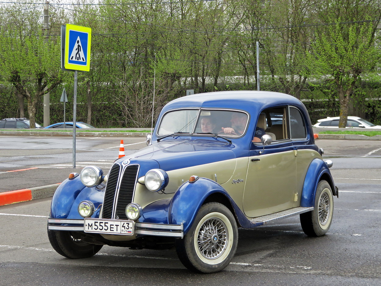 Кировская область, № М 555 ЕТ 43 — BMW 321 '38-50; Кировская область — Выставка ретро-автомобилей в Кирове в честь открытия сезона 8 мая 2026 года