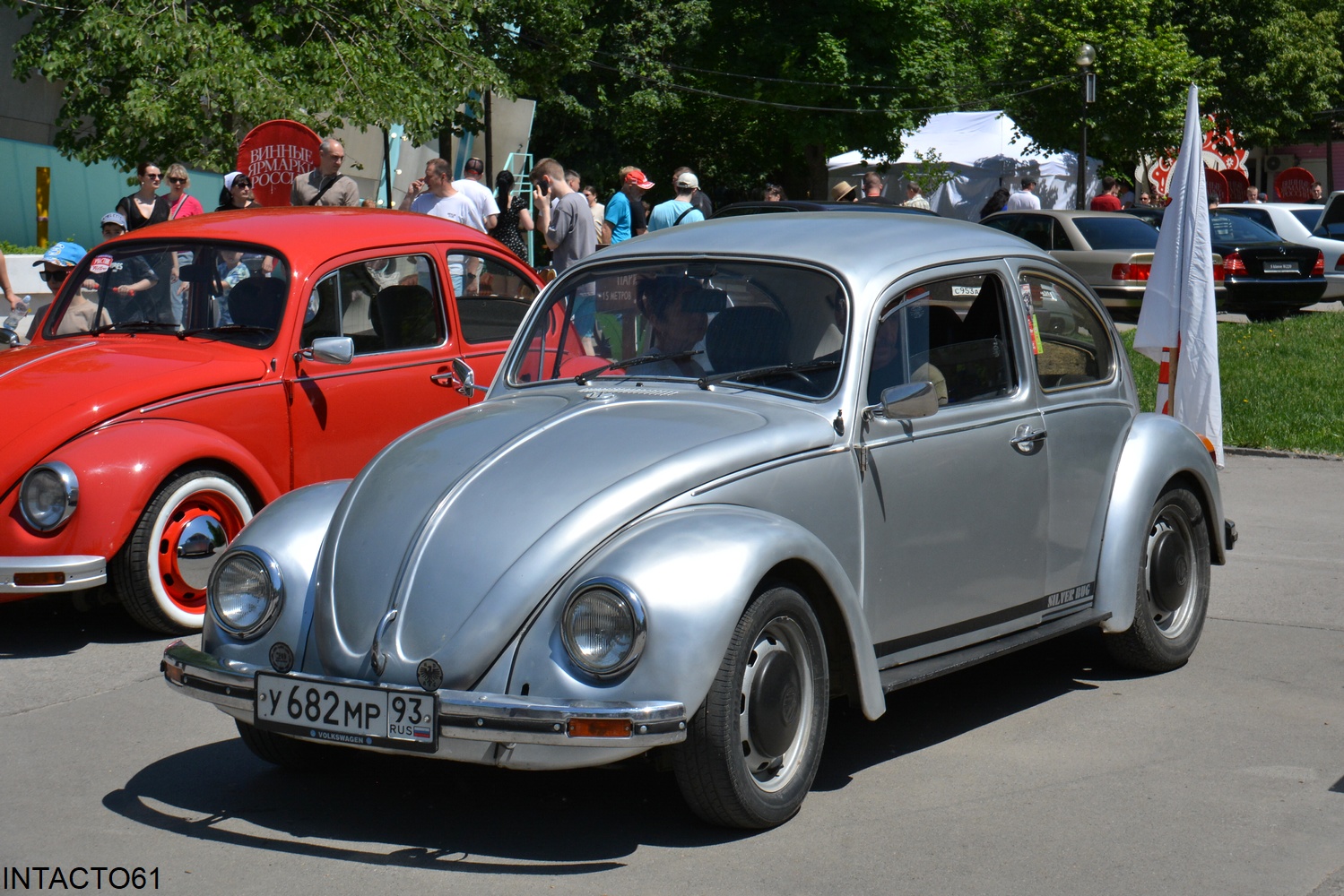 Краснодарский край, № У 682 МР 93 — Volkswagen Käfer (общая модель); Ростовская область — Retro Motor Show_2026_Май
