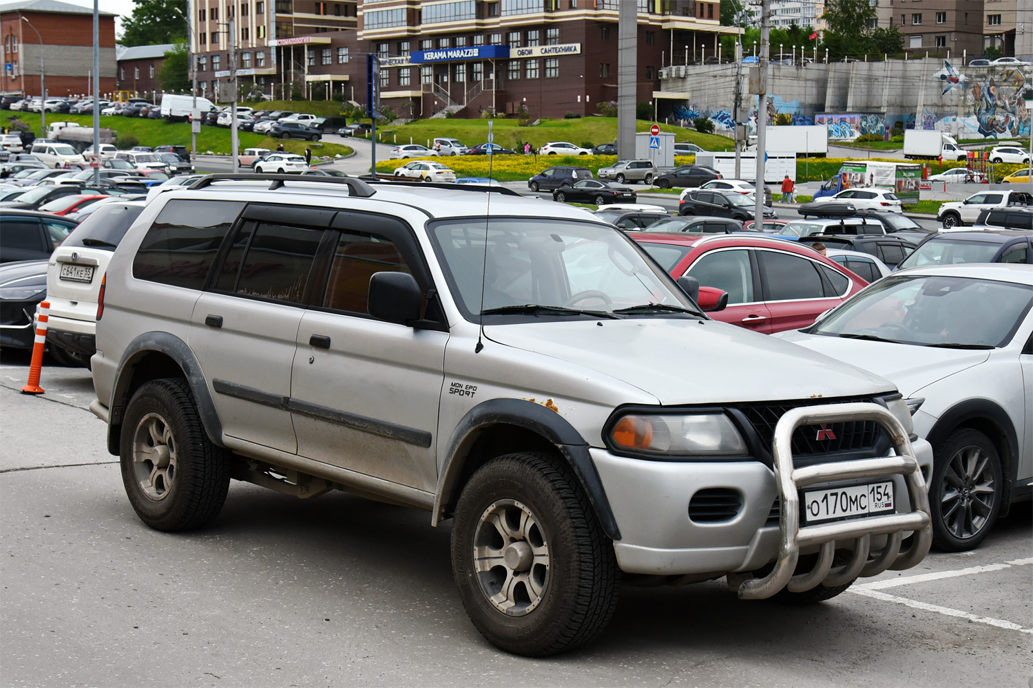 Новосибирская область, № О 170 МС 154 — Mitsubishi Montero Sport '96-05