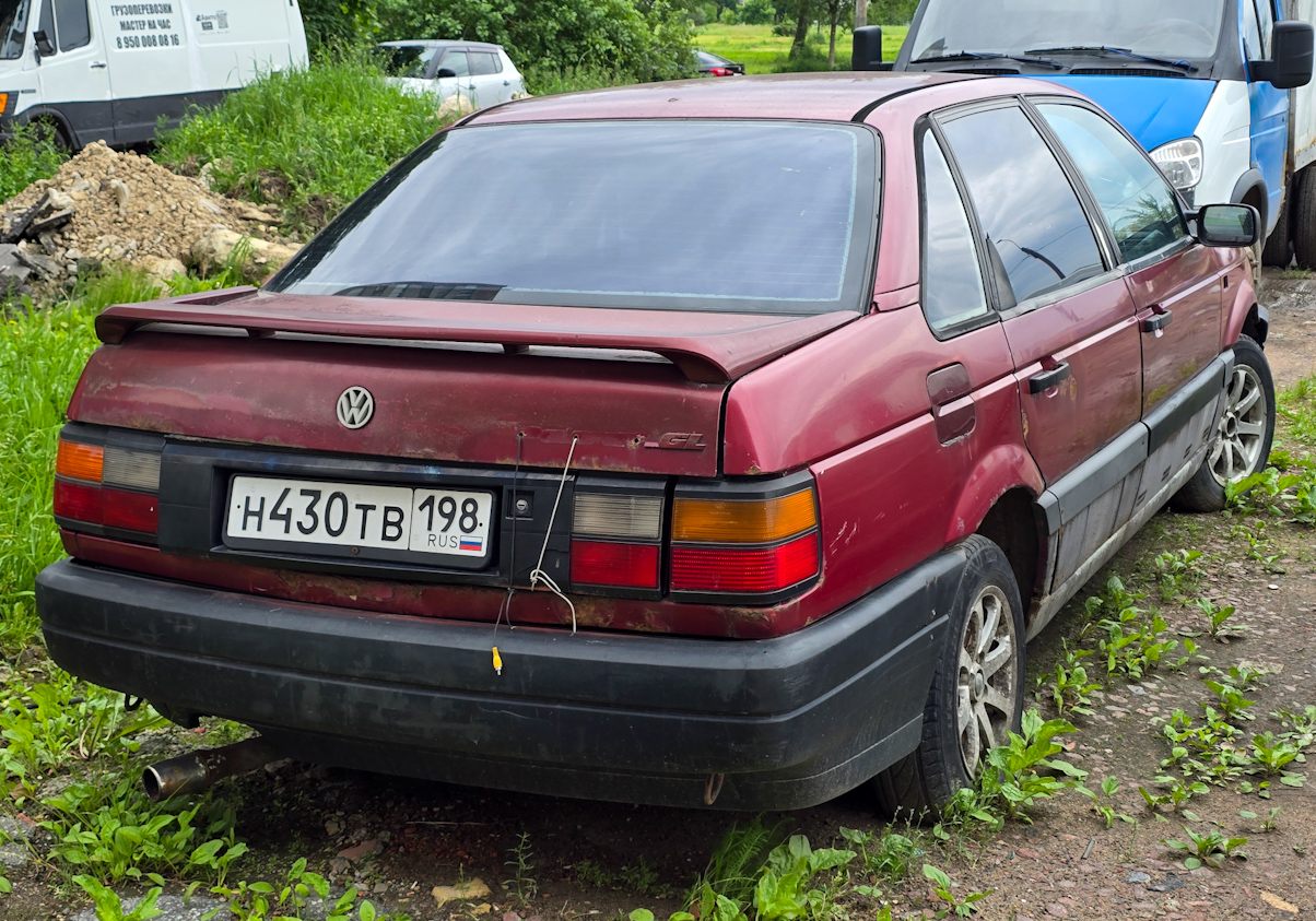Санкт-Петербург, № Н 430 ТВ 198 — Volkswagen Passat (B3) '88-93