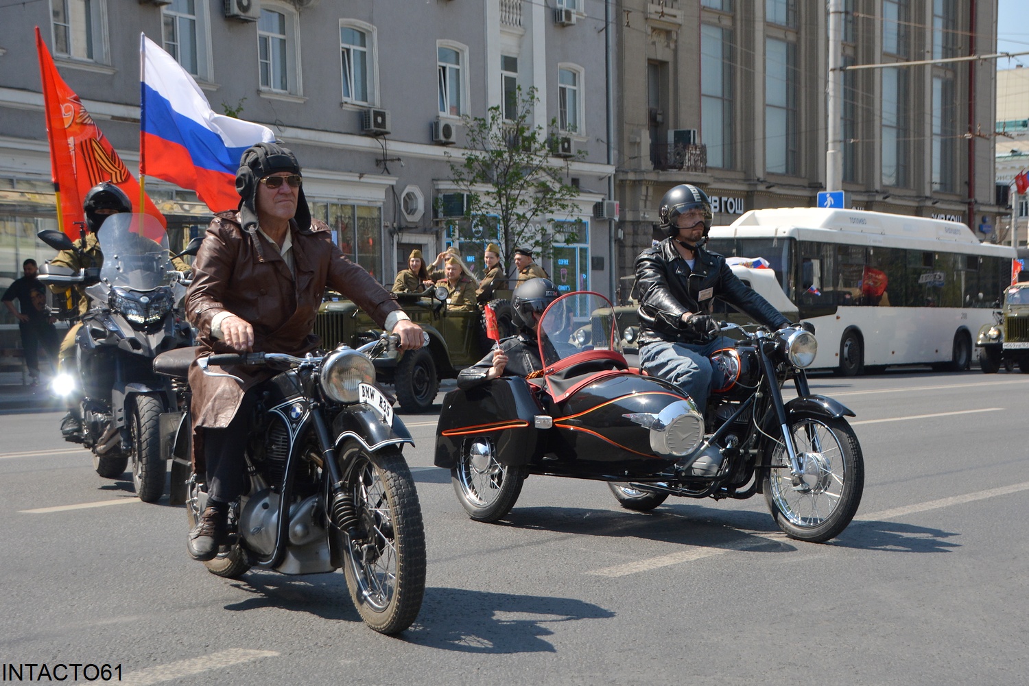 Ростовская область, № 6807 РР 61 — BMW R 35 '37-55; Ростовская область, № 3563 РР 61 — Pannonia T5 '64-75; Ростовская область — 9 Мая Ростов-на-Дону 2026 г.