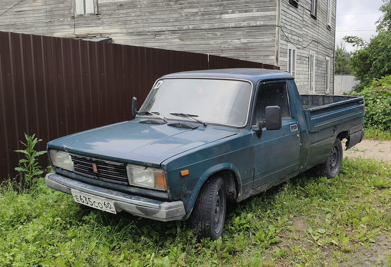 Псковская область, № Е 635 СО 60 — Иж-27175-030 '05-06