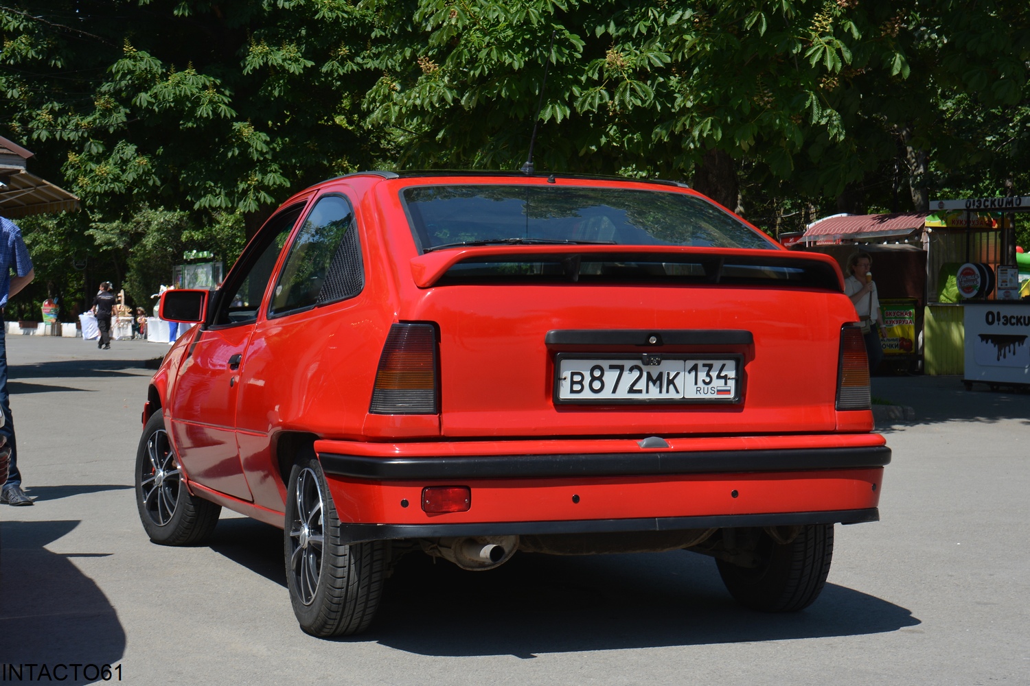 Волгоградская область, № В 872 МК 134 — Opel Kadett (E) '84-95; Ростовская область — Retro Motor Show_2026_Май