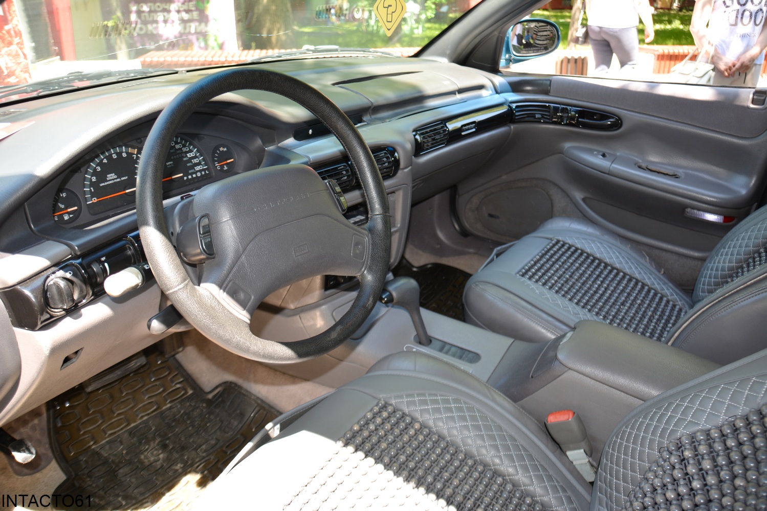 Ростовская область, № Р 418 ОТ 142 — Chrysler Concorde (1G) '93-97